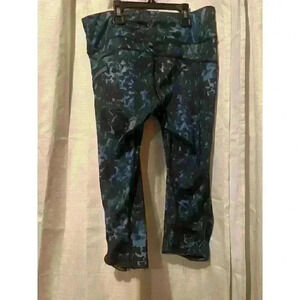 Lululemon Speed‎ Tight III *All Full-On Luxtreme size 8 or 10